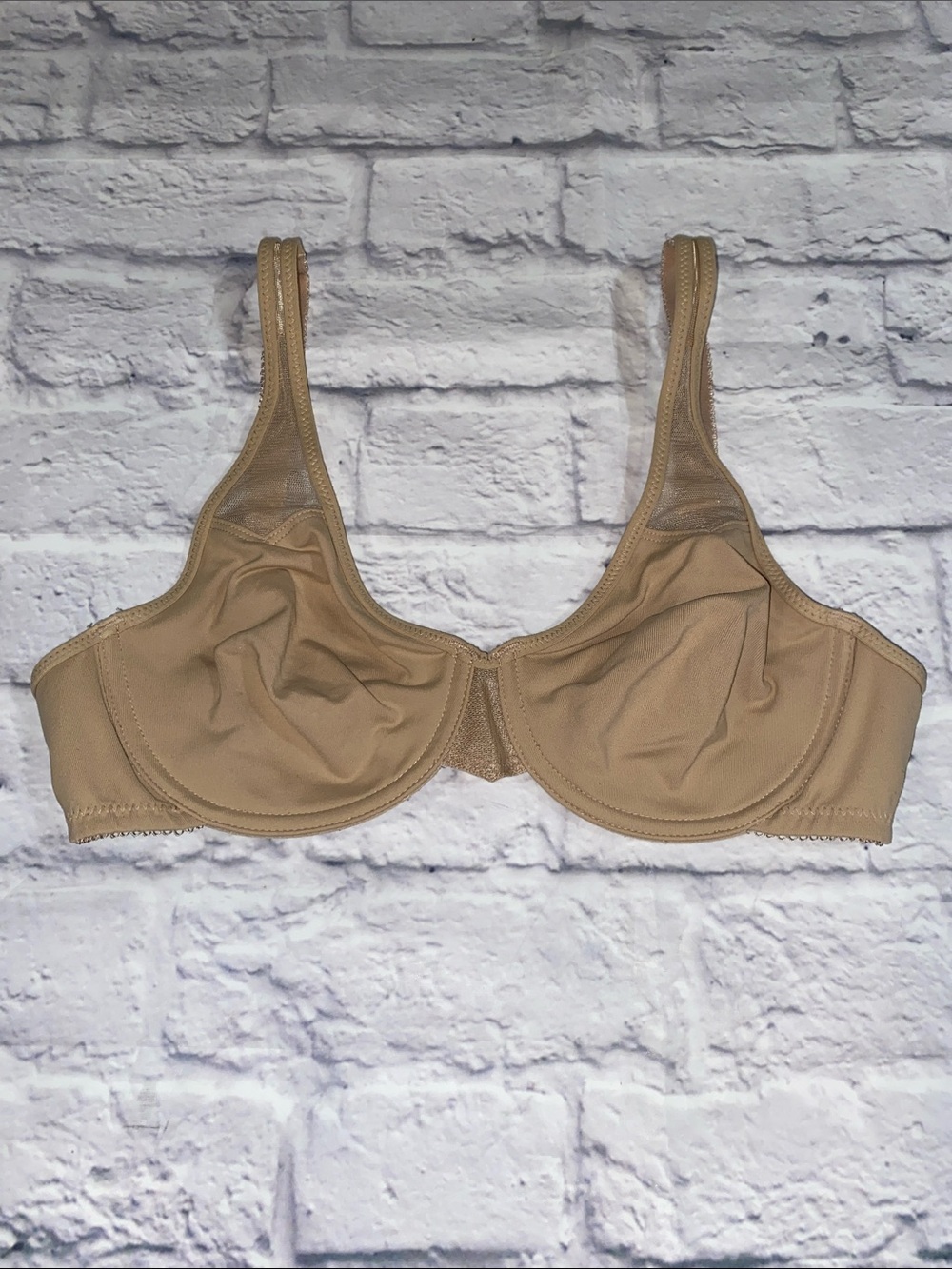 Wacoal Body by Wacoal Seamless Underwire Bra Size 36C Beige (Style #65115)